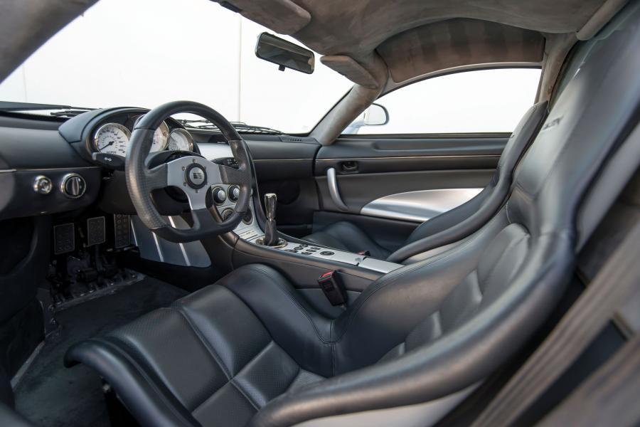 Интерьер Saleen S7 2000 года  (фото 46 из 54)